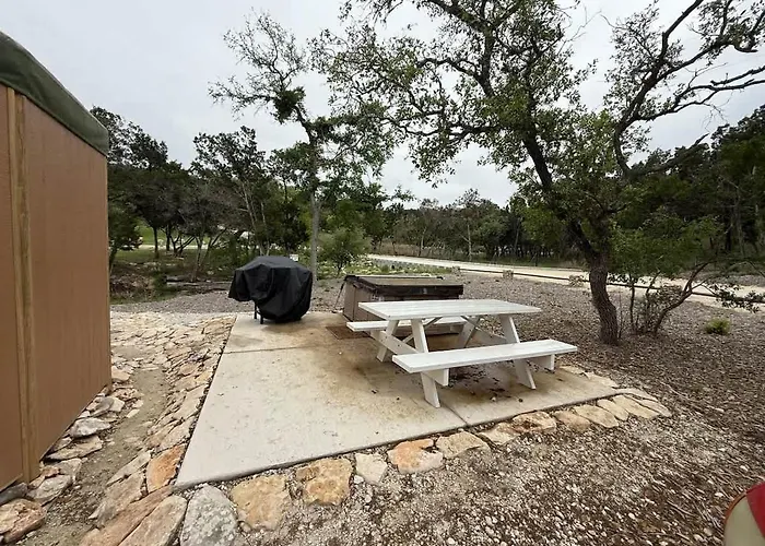 Bronco Luxury Yurt-Cabin - Family Glamping Canyon Lake W Private Hot Tub